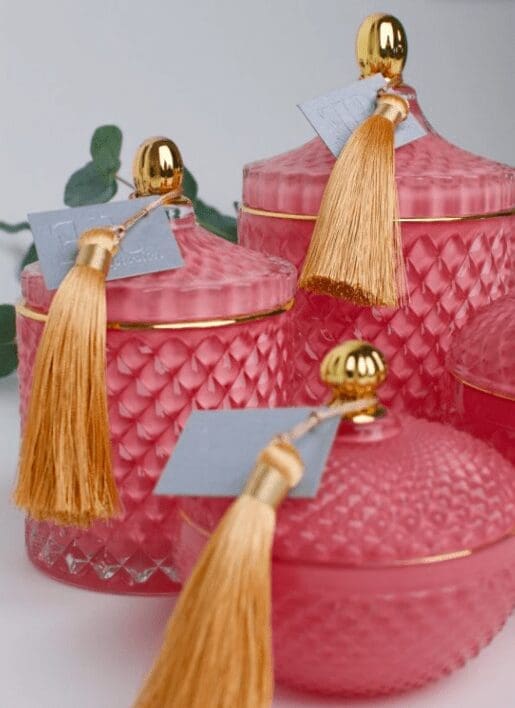 KORĖTA rožinė žvakė įkvėpta Black Opium - 230 g