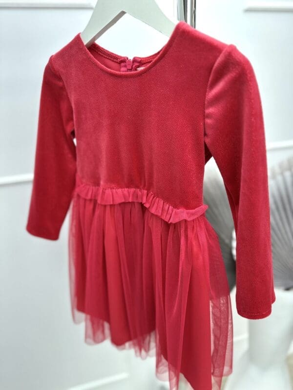 Vaikiška tiulio suknelė - sodriai raudona