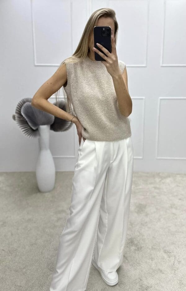 Moheros liemenė DANIELE smėlinė