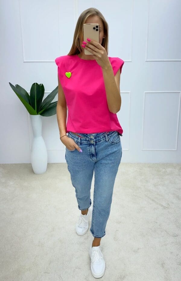 Laisvalaikio stiliaus marškinėliai su širdele