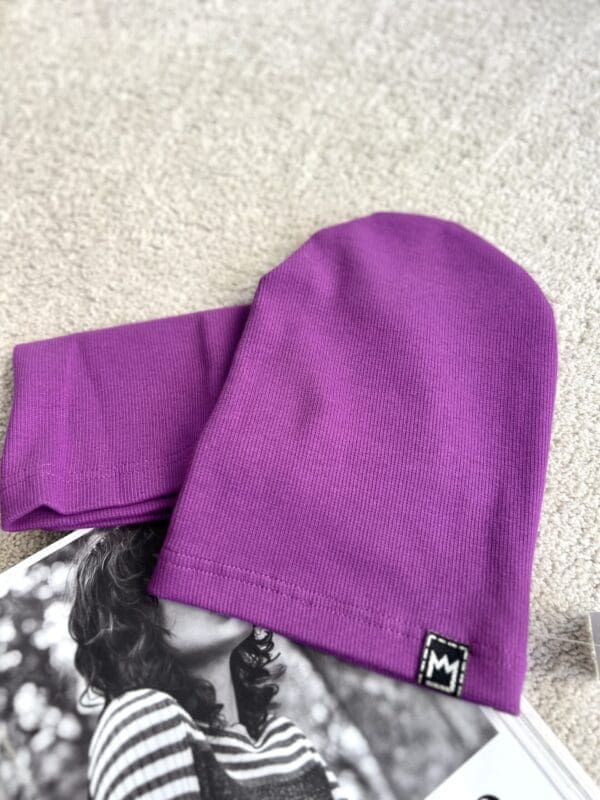 Kepurės ir movos komplektas - violetinės spalvos