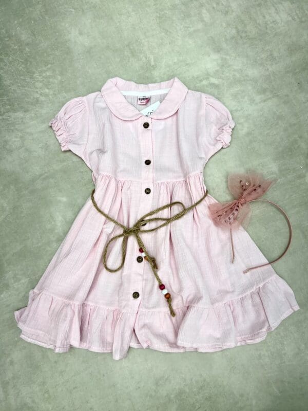 Vaikiška suknelė su sagutėmis