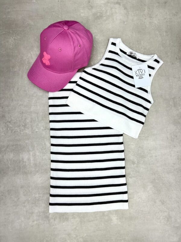 Vaikiškas dryžuotas kostiumėlis