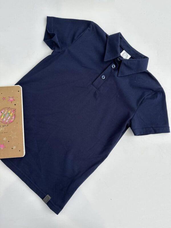 Marškinėliai trumpomis rankovėmis tamsiai mėlynos spalvos