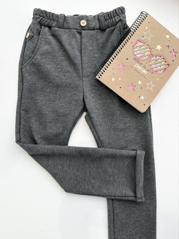 Laisvo silueto laisvalaikio kelnės