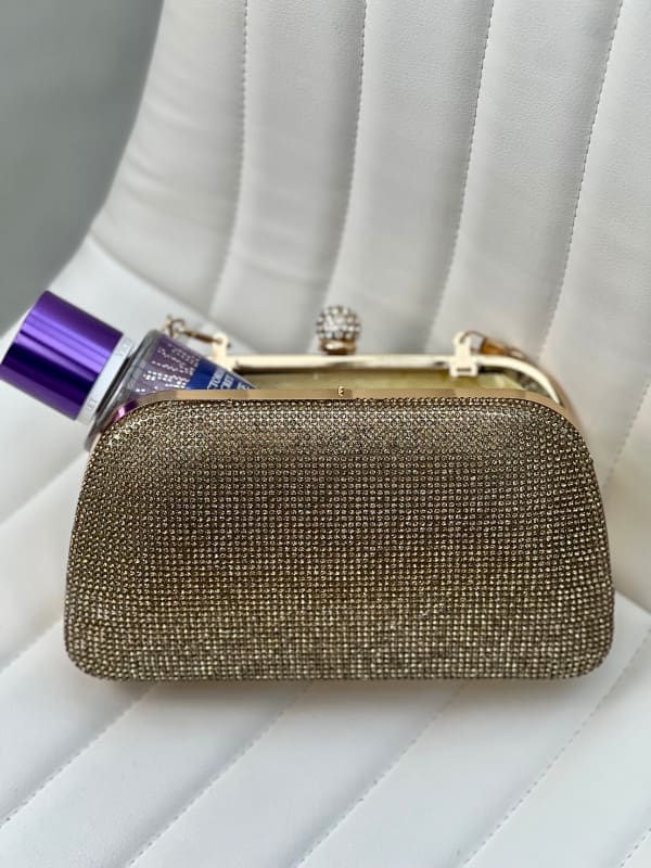 Žėrinti delninė su kontrastingomis pusėmis